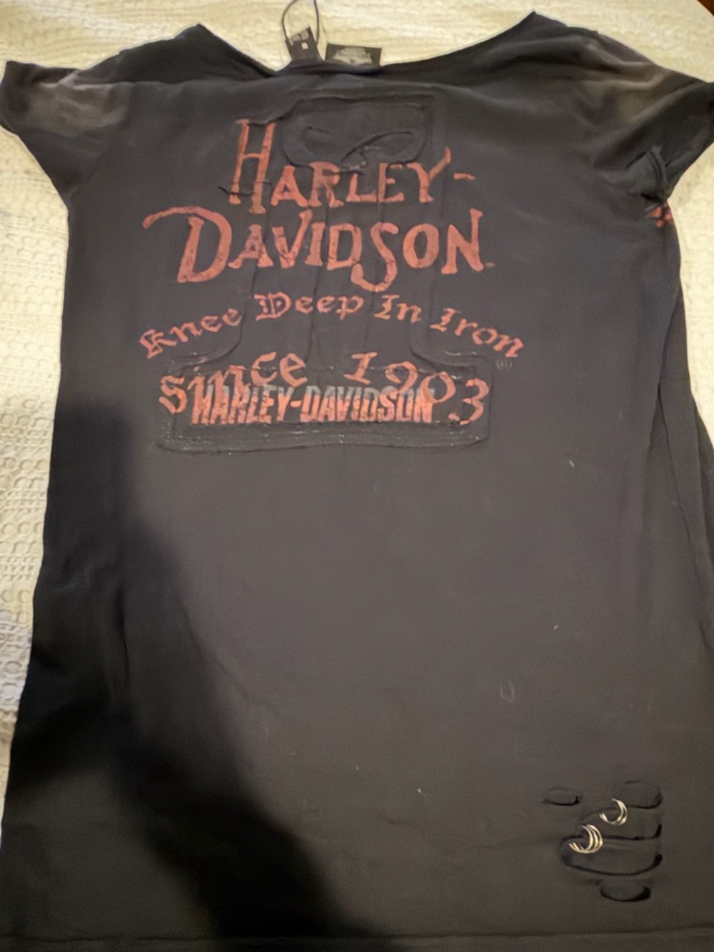 Harley-Davidson Black Tee with Red Graphic